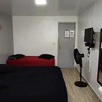 Guest House Renascer K&W